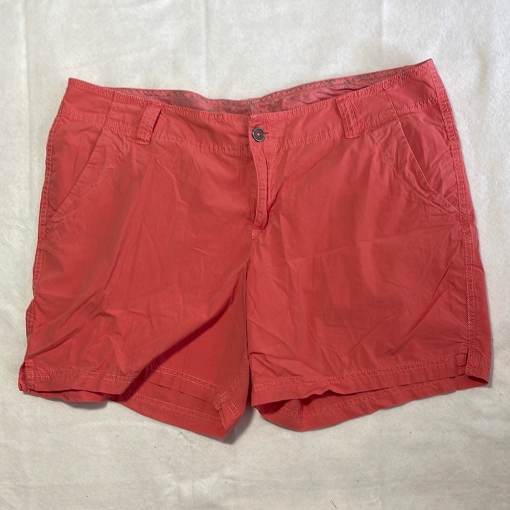 Columbia Shorts 16 Coral Orange Pink 6 “ Inseam Cotton Gorpcore Ladies Plus Sz